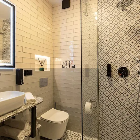 Swidnicka Grey דירה